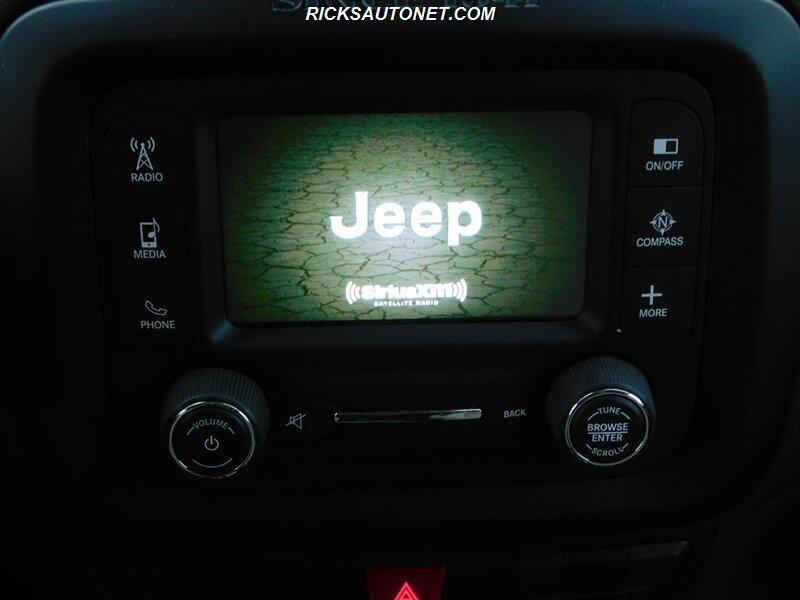 2015 Jeep Renegade Latitude photo
