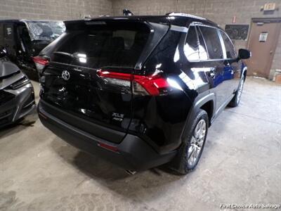 2024 Toyota RAV4 XLE   - Photo 4 - Woodbridge, ON L4L 8L6