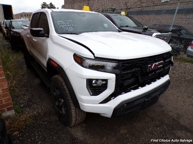 2023 GMC Canyon Elevation  