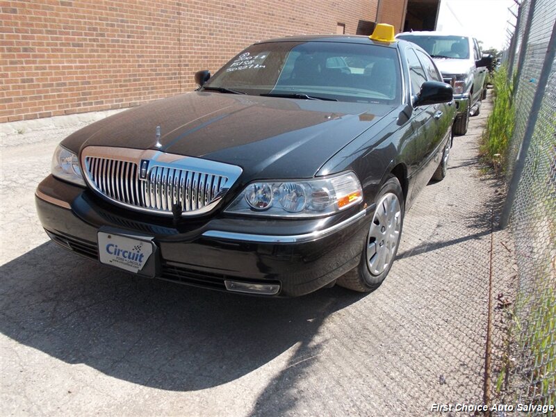 2007 Lincoln Town Car Designer Series  