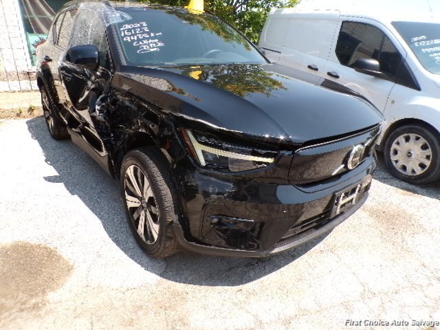 2023 Volvo XC40 Recharge Twin Plus  