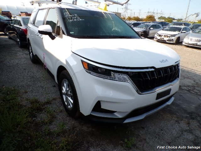 2023 Kia Carnival LX  