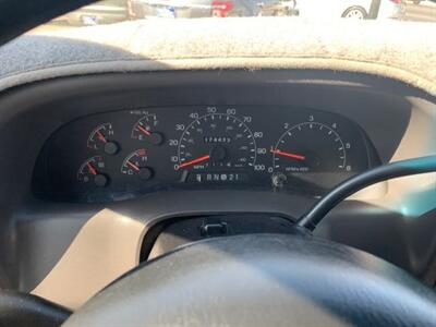 2001 Ford F-250 XLT   - Photo 15 - Porterville, CA 93257