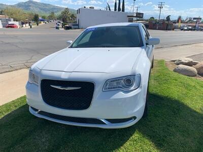2016 Chrysler 300 Series Limited   - Photo 4 - Porterville, CA 93257