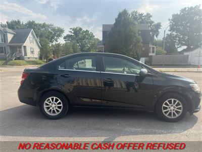 2019 Chevrolet Sonic LT Auto   - Photo 3 - St. Louis, MO 63116