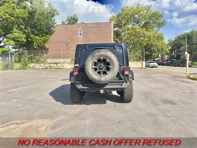 2012 Jeep Wrangler Sahara   - Photo 4 - St. Louis, MO 63116