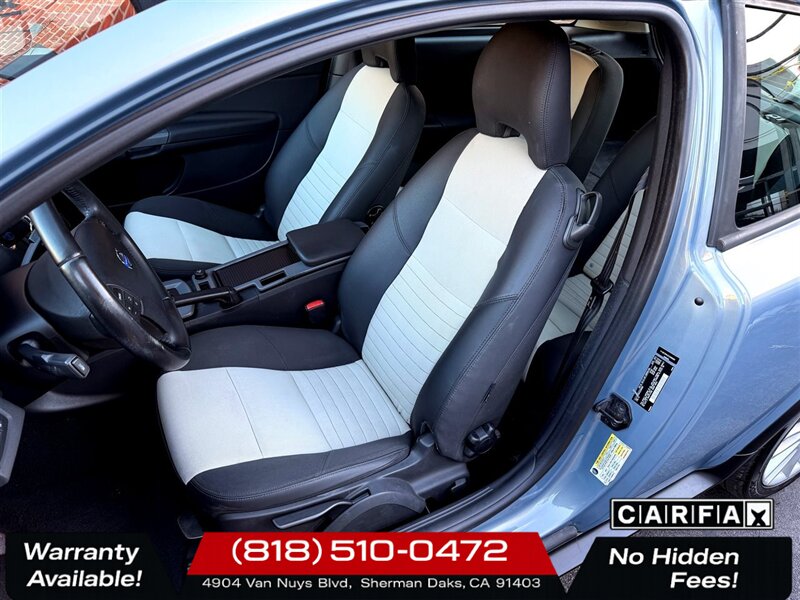 2012 Volvo C30 T5   - Photo 10 - Sherman Oaks, CA 91403-1701