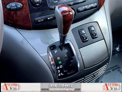 2004 Toyota Sienna XLE Limited   - Photo 21 - Sherman Oaks, CA 91403-1701
