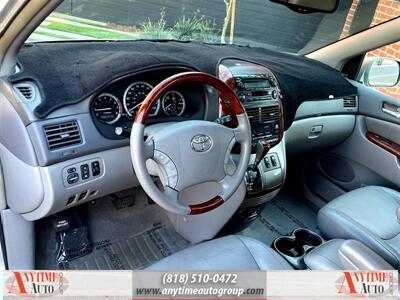 2004 Toyota Sienna XLE Limited   - Photo 15 - Sherman Oaks, CA 91403-1701