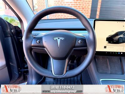 2023 Tesla Model Y Long Range   - Photo 22 - Sherman Oaks, CA 91403-1701