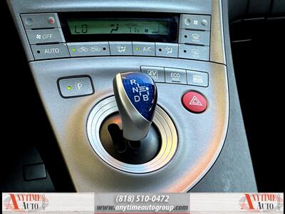 2014 Toyota Prius Three   - Photo 18 - Sherman Oaks, CA 91403-1701