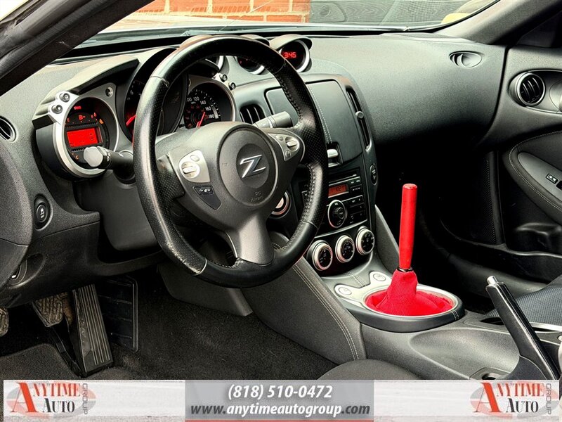 2014 Nissan 370Z - Photo 8 - Sherman Oaks, CA 91403-1701