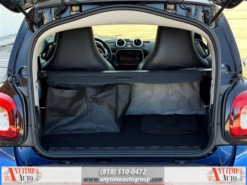 2016 Smart fortwo Passion - Photo 18 - Sherman Oaks, CA 91403-1701