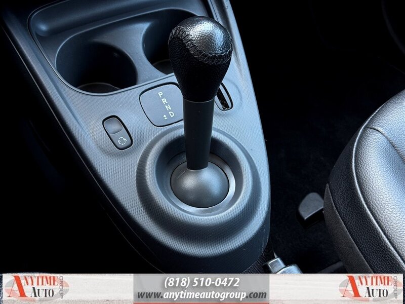 2016 Smart fortwo Passion - Photo 16 - Sherman Oaks, CA 91403-1701