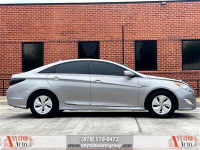 2013 Hyundai SONATA Hybrid   - Photo 9 - Sherman Oaks, CA 91403-1701
