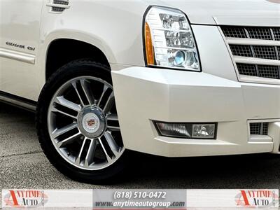 2013 Cadillac Escalade ESV Premium   - Photo 12 - Sherman Oaks, CA 91403-1701