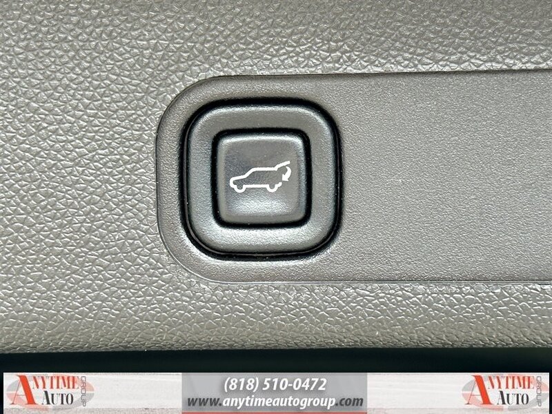 2013 Cadillac Escalade ESV Premium photo