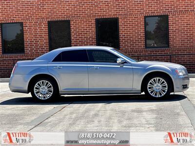 2014 Chrysler 300C   - Photo 8 - Sherman Oaks, CA 91403-1701