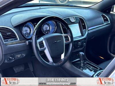 2014 Chrysler 300C   - Photo 13 - Sherman Oaks, CA 91403-1701