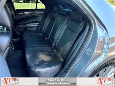 2014 Chrysler 300C   - Photo 22 - Sherman Oaks, CA 91403-1701