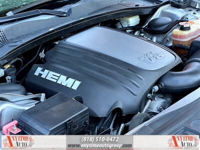 2014 Chrysler 300C   - Photo 27 - Sherman Oaks, CA 91403-1701