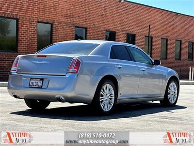 2014 Chrysler 300C   - Photo 7 - Sherman Oaks, CA 91403-1701