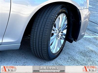 2014 Chrysler 300C   - Photo 29 - Sherman Oaks, CA 91403-1701