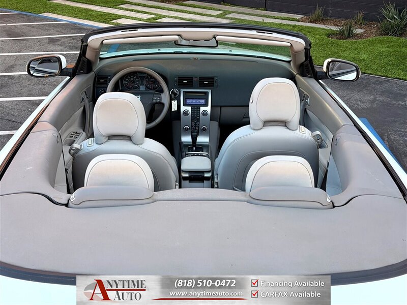 2008 Volvo C70 T5   - Photo 12 - Sherman Oaks, CA 91403-1701