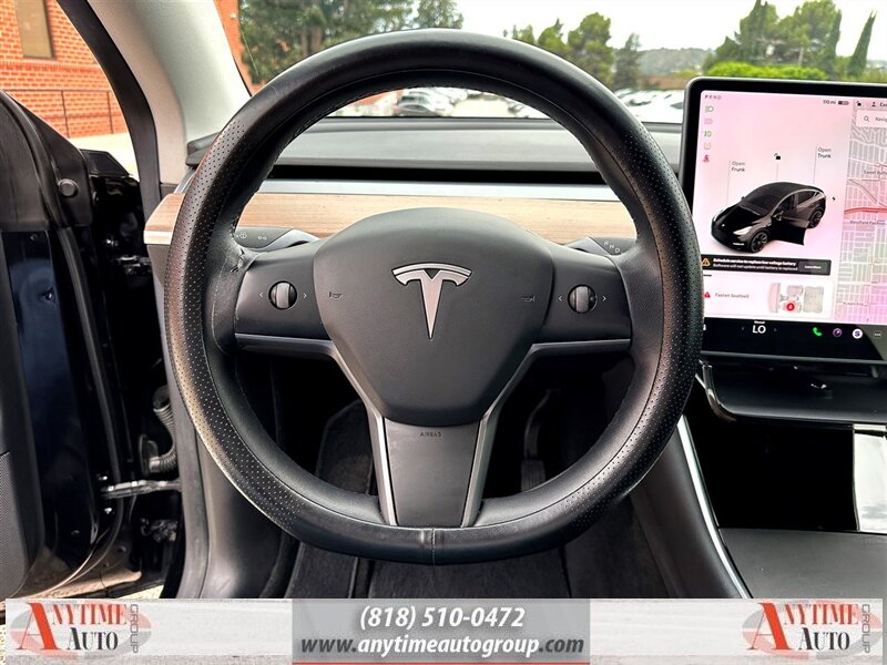 2021 Tesla Model Y Long Range - Photo 23 - Sherman Oaks, CA 91403-1701