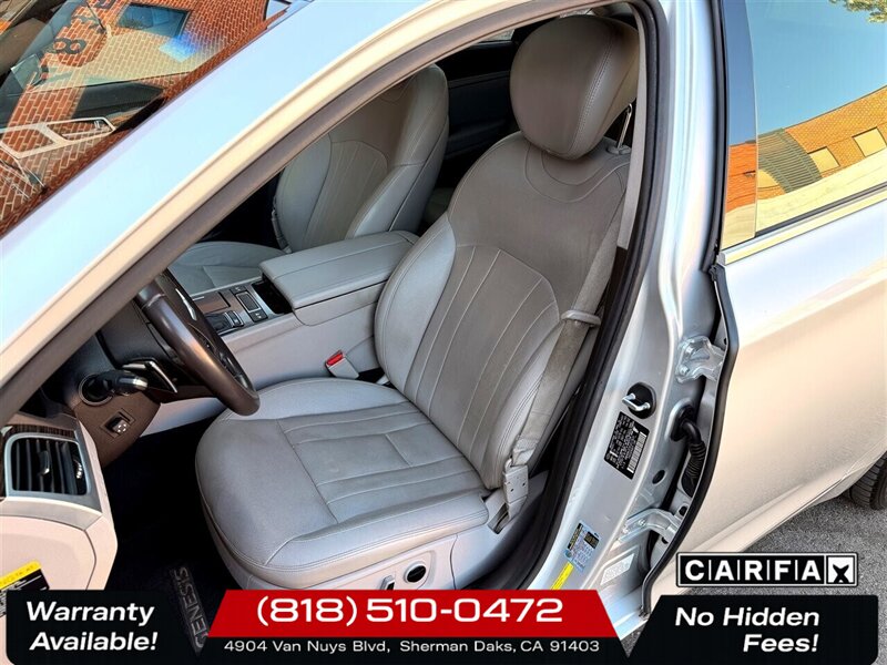 2015 Hyundai Genesis 3.8   - Photo 14 - Sherman Oaks, CA 91403-1701