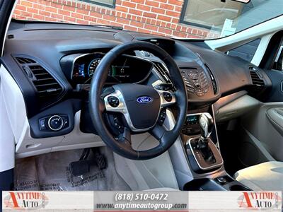 2015 Ford C-MAX Hybrid SE   - Photo 14 - Sherman Oaks, CA 91403-1701