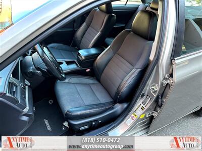 2017 Toyota Camry SE   - Photo 13 - Sherman Oaks, CA 91403-1701