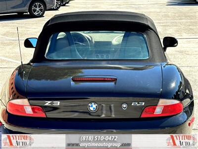 2000 BMW Z3 2.3   - Photo 14 - Sherman Oaks, CA 91403-1701