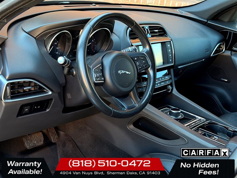 2017 Jaguar F-PACE 35t Prestige   - Photo 13 - Sherman Oaks, CA 91403-1701