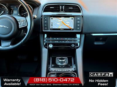 2017 Jaguar F-PACE 35t Prestige   - Photo 12 - Sherman Oaks, CA 91403-1701