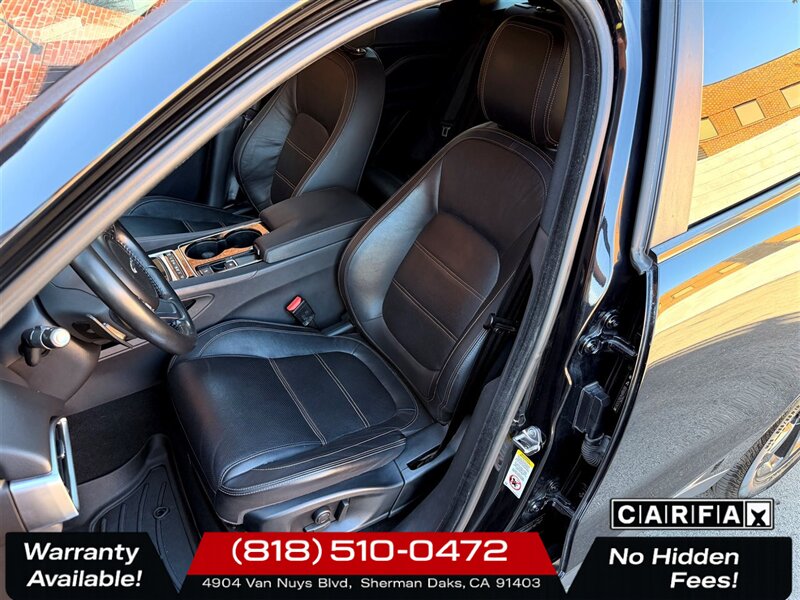 2017 Jaguar F-PACE 35t Prestige   - Photo 14 - Sherman Oaks, CA 91403-1701