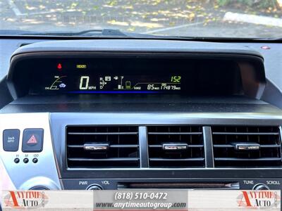 2012 Toyota Prius v Five   - Photo 15 - Sherman Oaks, CA 91403-1701