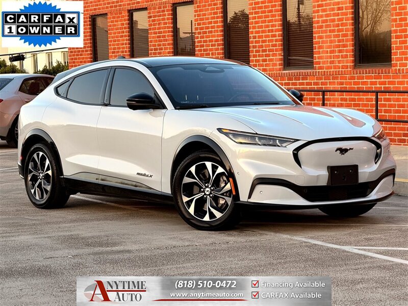 2021 Ford Mustang Mach-E Premium  