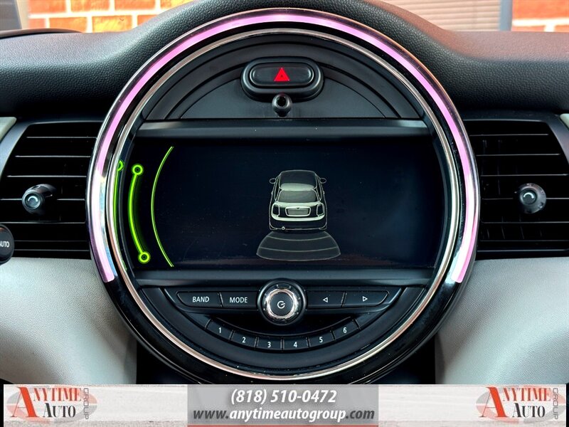 2016 MINI Hardtop 2 Door - Photo 16 - Sherman Oaks, CA 91403-1701