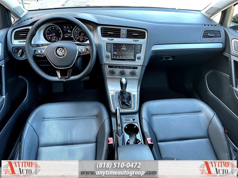 2016 Volkswagen Golf TSI SE 4-Door - Photo 10 - Sherman Oaks, CA 91403-1701