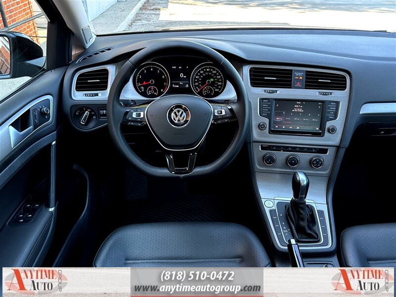 2016 Volkswagen Golf TSI SE 4-Door - Photo 11 - Sherman Oaks, CA 91403-1701