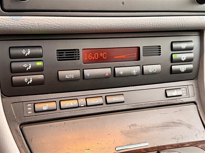 2002 BMW 330Ci - Photo 19 - Sherman Oaks, CA 91403-1701