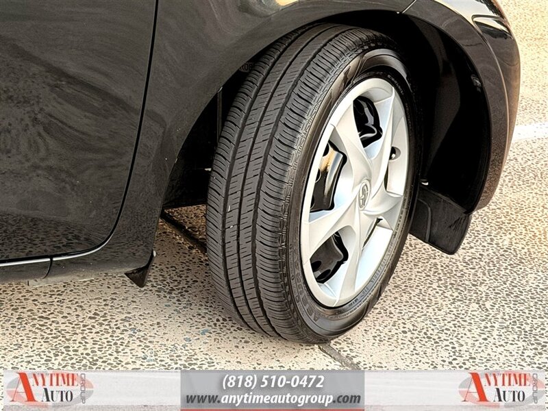 2012 Scion iQ - Photo 21 - Sherman Oaks, CA 91403-1701