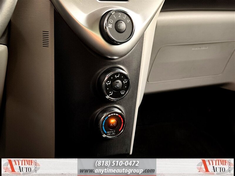 2012 Scion iQ - Photo 15 - Sherman Oaks, CA 91403-1701