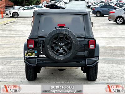 2013 Jeep Wrangler Unlimited Sahara  4x4 - Photo 8 - Sherman Oaks, CA 91403-1701