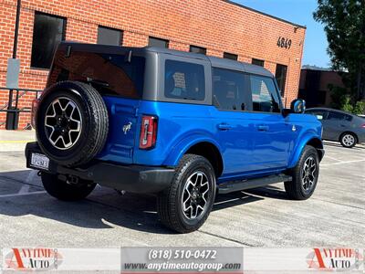 2023 Ford Bronco Outer Banks   - Photo 8 - Sherman Oaks, CA 91403-1701