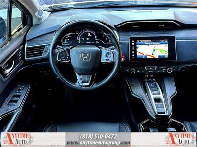 2018 Honda Clarity Plug-In Hybrid Touring   - Photo 11 - Sherman Oaks, CA 91403-1701