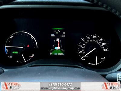 2021 Toyota Sienna XLE   - Photo 18 - Sherman Oaks, CA 91403-1701