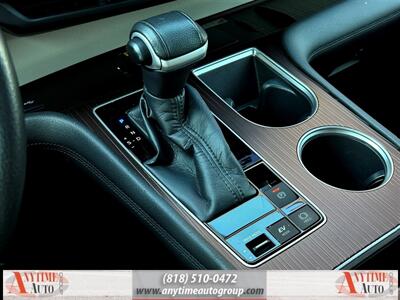 2021 Toyota Sienna XLE   - Photo 23 - Sherman Oaks, CA 91403-1701