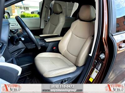2021 Toyota Sienna XLE   - Photo 14 - Sherman Oaks, CA 91403-1701